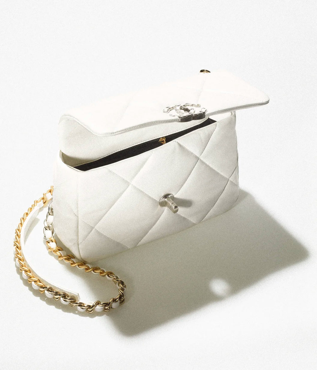 Bolsa Chanel 19